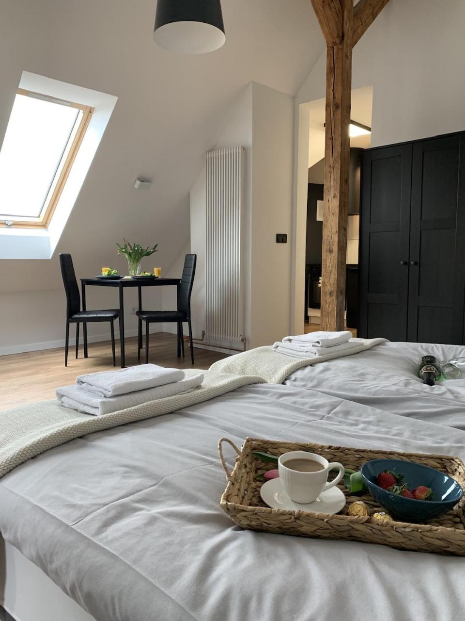 Apartamenty Astor - Ksiezycowy 斯扎瓦诺泽德霍 外观 照片