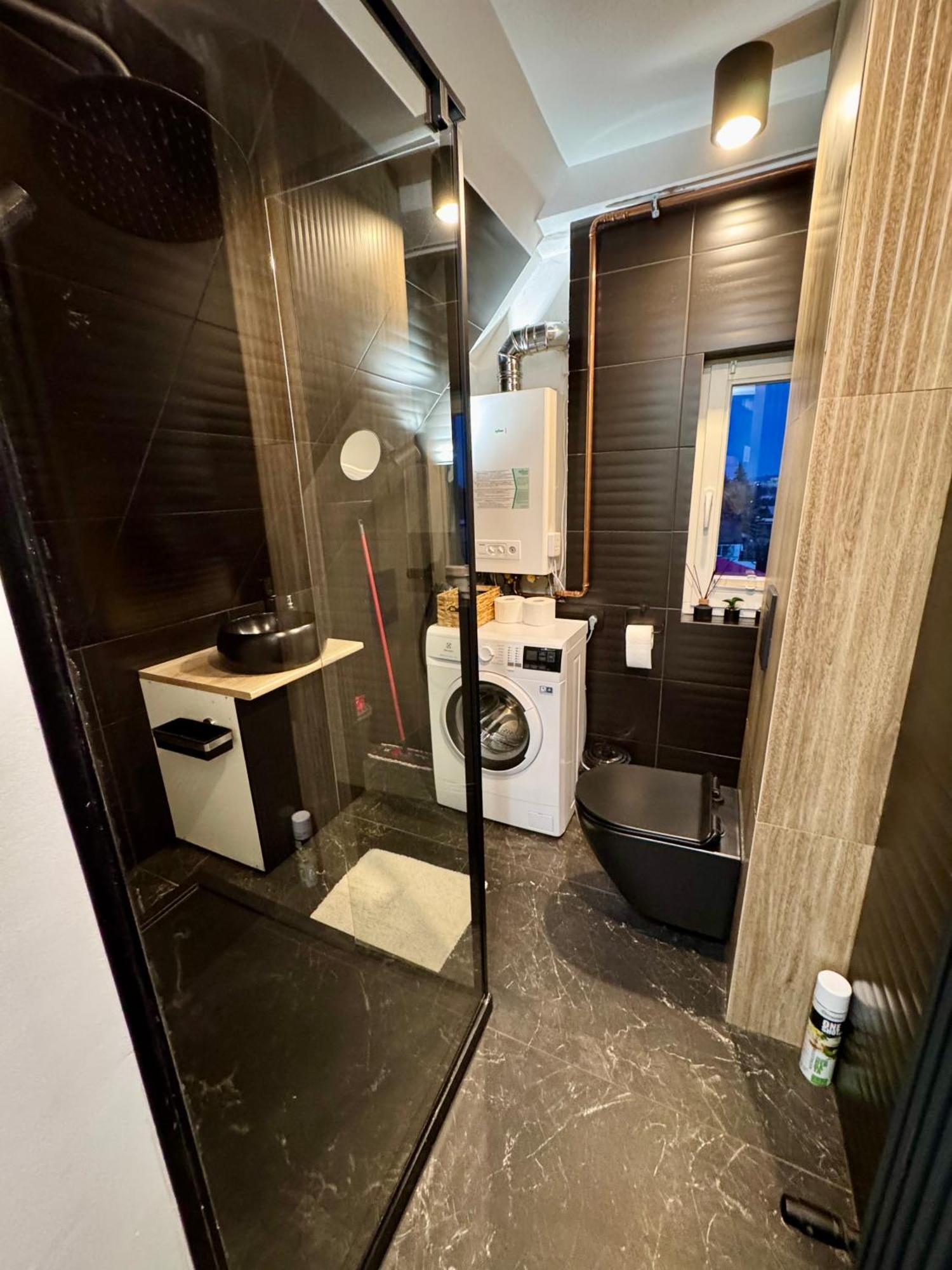 Apartamenty Astor - Ksiezycowy 斯扎瓦诺泽德霍 外观 照片